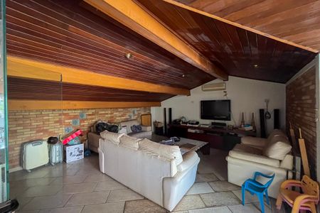Sótão de casa à venda com 4 quartos, 320m² em Vila Brasilina, São Paulo