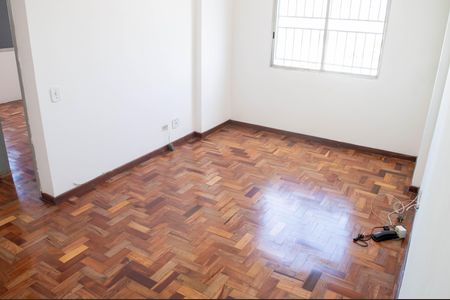 Apartamento à venda com 70m², 2 quartos e 1 vaga Apartamento à venda com 70m², 2 quartos e 1 vagaSala