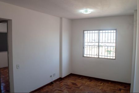 Apartamento à venda com 70m², 2 quartos e 1 vaga Apartamento à venda com 70m², 2 quartos e 1 vagaSala