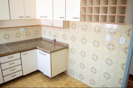 Apartamento à venda com 70m², 2 quartos e 1 vaga Apartamento à venda com 70m², 2 quartos e 1 vagaCozinha e Área de Serviço