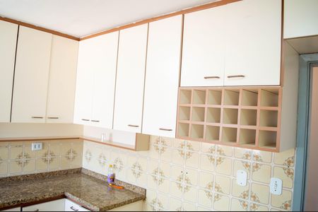 Apartamento à venda com 70m², 2 quartos e 1 vaga Apartamento à venda com 70m², 2 quartos e 1 vagaCozinha e Área de Serviço