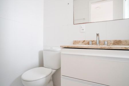 Apartamento à venda com 67m², 2 quartos e sem vagaBanheiro da suíte