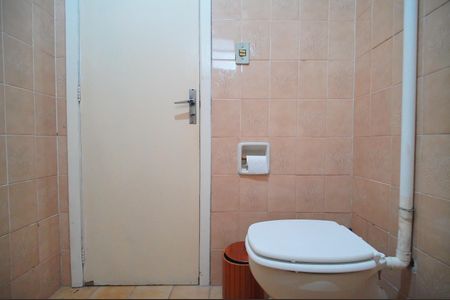Casa à venda com 200m², 4 quartos e 2 vagasBanheiro 2