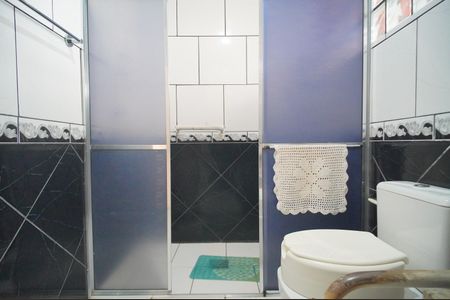 Casa à venda com 200m², 4 quartos e 2 vagasBanheiro 1