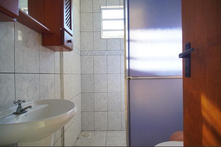Casa à venda com 200m², 4 quartos e 2 vagasBanheiro da Suíte