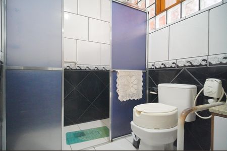 Casa à venda com 200m², 4 quartos e 2 vagasBanheiro 1