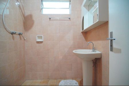 Casa à venda com 200m², 4 quartos e 2 vagasBanheiro 2