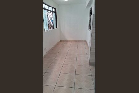 Casa para alugar com 48m², 1 quarto e sem vaga Casa para alugar com 48m², 1 quarto e sem vagaQuarto
