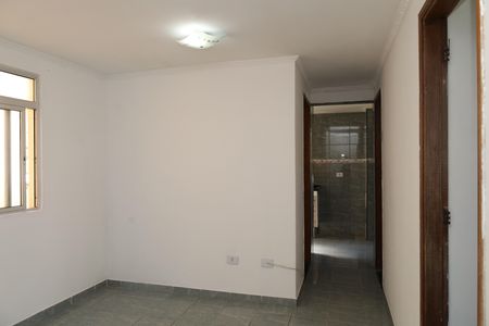 Sala de apartamento para alugar com 2 quartos, 40m² em Conjunto Habitacional Fazenda do Carmo, São Paulo