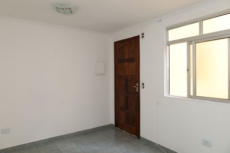 Sala de apartamento para alugar com 2 quartos, 40m² em Conjunto Habitacional Fazenda do Carmo, São Paulo