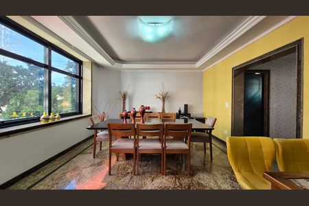 Apartamento à venda com 202m², 4 quartos e 5 vagas