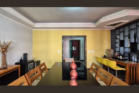 Apartamento à venda com 202m², 4 quartos e 5 vagas