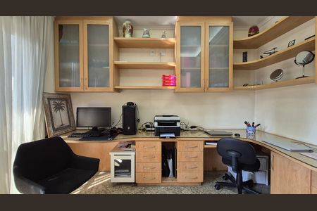Apartamento à venda com 202m², 4 quartos e 5 vagas