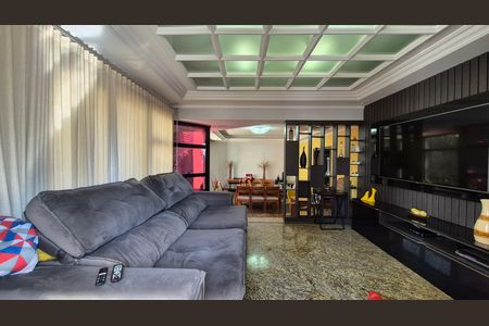 Apartamento à venda com 202m², 4 quartos e 5 vagas