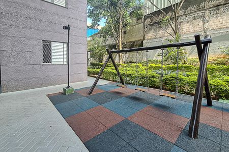 Apartamento para alugar com 55m², 2 quartos e 1 vaga Apartamento para alugar com 55m², 2 quartos e 1 vagaÁrea comum - Playground