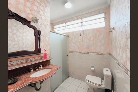 Casa à venda com 381m², 3 quartos e 3 vagas Casa à venda com 381m², 3 quartos e 3 vagasBanheiro da Suíte