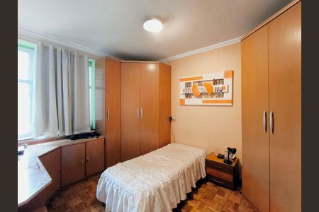 Casa à venda com 381m², 3 quartos e 3 vagas Casa à venda com 381m², 3 quartos e 3 vagasQuarto 1 - Suíte