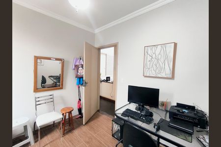 Casa à venda com 381m², 3 quartos e 3 vagas Casa à venda com 381m², 3 quartos e 3 vagasQuarto 3
