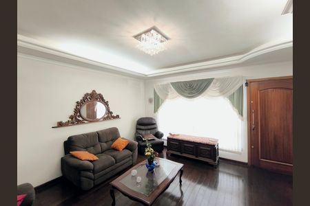 Casa à venda com 381m², 3 quartos e 3 vagas Casa à venda com 381m², 3 quartos e 3 vagasSala