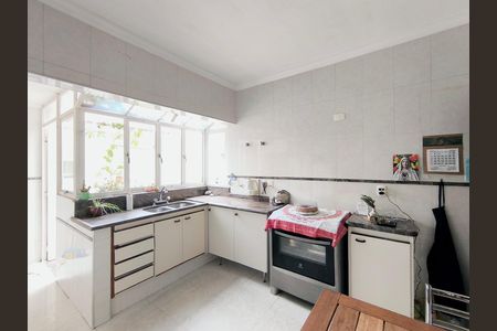 Casa à venda com 381m², 3 quartos e 3 vagas Casa à venda com 381m², 3 quartos e 3 vagasCozinha