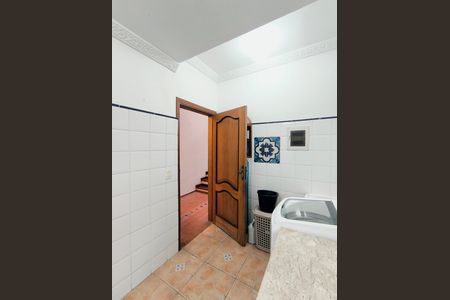 Casa à venda com 381m², 3 quartos e 3 vagas Casa à venda com 381m², 3 quartos e 3 vagasÁrea de Serviço e banheiro