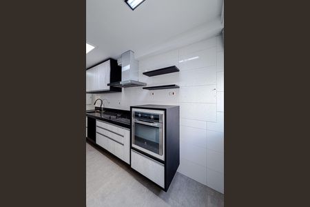 Apartamento para alugar com 114m², 3 quartos e 2 vagas Apartamento para alugar com 114m², 3 quartos e 2 vagasCozinha