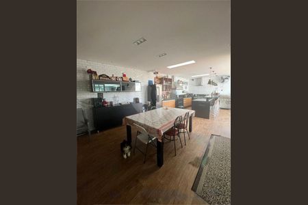 Casa à venda com 4 quartos, 300m² em Tremembé, São Paulo