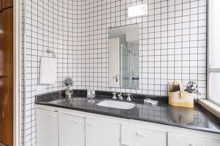 Apartamento para alugar com 125m², 3 quartos e 1 vaga Apartamento para alugar com 125m², 3 quartos e 1 vagaBanheiro da Suíte