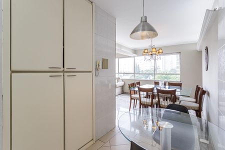 Apartamento para alugar com 125m², 3 quartos e 1 vaga Apartamento para alugar com 125m², 3 quartos e 1 vagaCozinha
