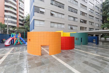 Apartamento para alugar com 125m², 3 quartos e 1 vaga Apartamento para alugar com 125m², 3 quartos e 1 vagaÁrea comum - Playground