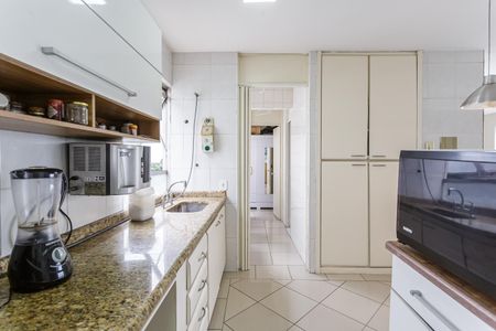 Apartamento para alugar com 125m², 3 quartos e 1 vaga Apartamento para alugar com 125m², 3 quartos e 1 vagaCozinha