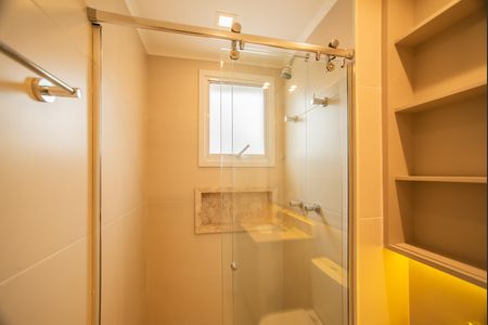 Apartamento para alugar com 175m², 3 quartos e 3 vagas Apartamento para alugar com 175m², 3 quartos e 3 vagasBanheiro da Suíte 1