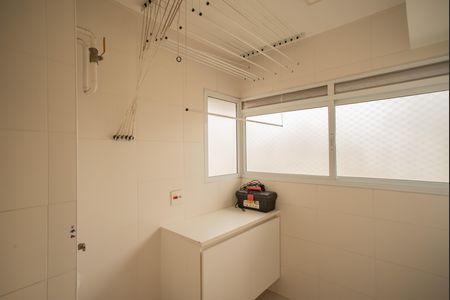 Apartamento para alugar com 175m², 3 quartos e 3 vagas Apartamento para alugar com 175m², 3 quartos e 3 vagasÁrea de Serviço