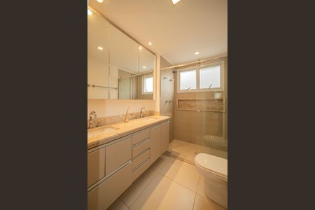 Apartamento para alugar com 175m², 3 quartos e 3 vagas Apartamento para alugar com 175m², 3 quartos e 3 vagasBanheiro da Suíte 3