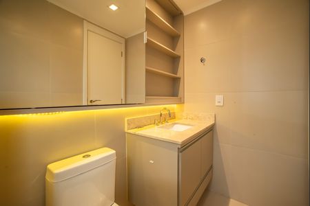 Apartamento para alugar com 175m², 3 quartos e 3 vagas Apartamento para alugar com 175m², 3 quartos e 3 vagasBanheiro da Suíte 2