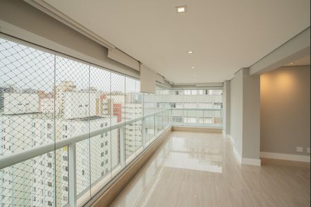 Apartamento para alugar com 175m², 3 quartos e 3 vagas Apartamento para alugar com 175m², 3 quartos e 3 vagasVaranda gourmet