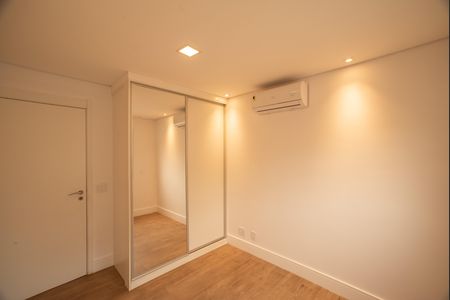 Apartamento para alugar com 175m², 3 quartos e 3 vagas Apartamento para alugar com 175m², 3 quartos e 3 vagasSuíte 2