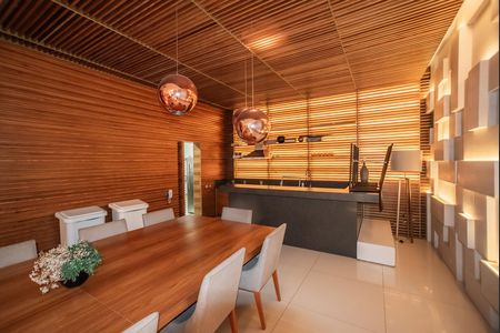Apartamento para alugar com 175m², 3 quartos e 3 vagas Apartamento para alugar com 175m², 3 quartos e 3 vagasÁrea comum - Salão de festas