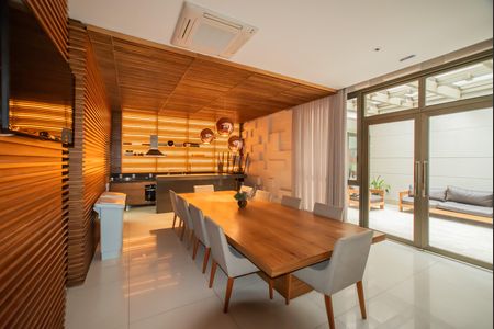 Apartamento para alugar com 175m², 3 quartos e 3 vagas Apartamento para alugar com 175m², 3 quartos e 3 vagasÁrea comum - Salão de festas