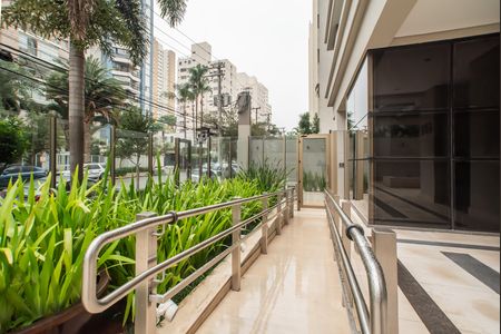 Apartamento para alugar com 175m², 3 quartos e 3 vagas Apartamento para alugar com 175m², 3 quartos e 3 vagasHall de entrada - Ramap de acesso