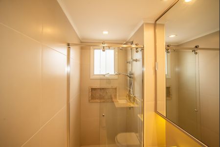 Apartamento para alugar com 175m², 3 quartos e 3 vagas Apartamento para alugar com 175m², 3 quartos e 3 vagasBanheiro da Suíte 2