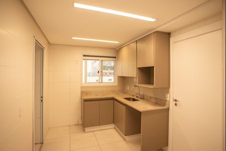Apartamento para alugar com 175m², 3 quartos e 3 vagas Apartamento para alugar com 175m², 3 quartos e 3 vagasCozinha