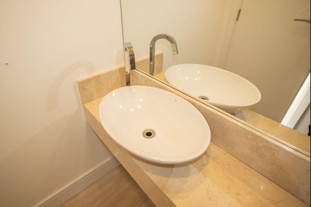 Apartamento para alugar com 175m², 3 quartos e 3 vagas Apartamento para alugar com 175m², 3 quartos e 3 vagasLavabo