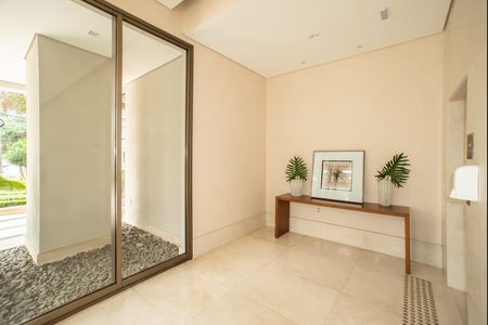 Apartamento para alugar com 175m², 3 quartos e 3 vagas Apartamento para alugar com 175m², 3 quartos e 3 vagasHall de entrada