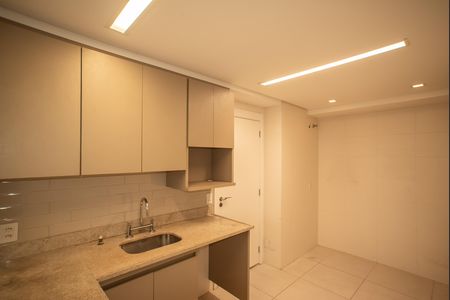Apartamento para alugar com 175m², 3 quartos e 3 vagas Apartamento para alugar com 175m², 3 quartos e 3 vagasCozinha