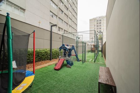 Apartamento para alugar com 175m², 3 quartos e 3 vagas Apartamento para alugar com 175m², 3 quartos e 3 vagasÁrea comum - Playground