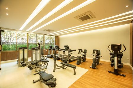 Apartamento para alugar com 175m², 3 quartos e 3 vagas Apartamento para alugar com 175m², 3 quartos e 3 vagasÁrea comum - Academia