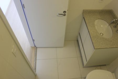 Apartamento para alugar com 68m², 2 quartos e 1 vagaBanheiro da suíte