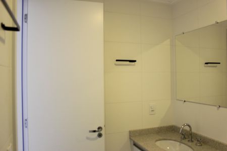 Apartamento para alugar com 68m², 2 quartos e 1 vagaBanheiro da suíte