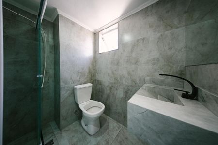 Apartamento à venda com 53m², 2 quartos e 1 vaga Apartamento à venda com 53m², 2 quartos e 1 vagaBanheiro